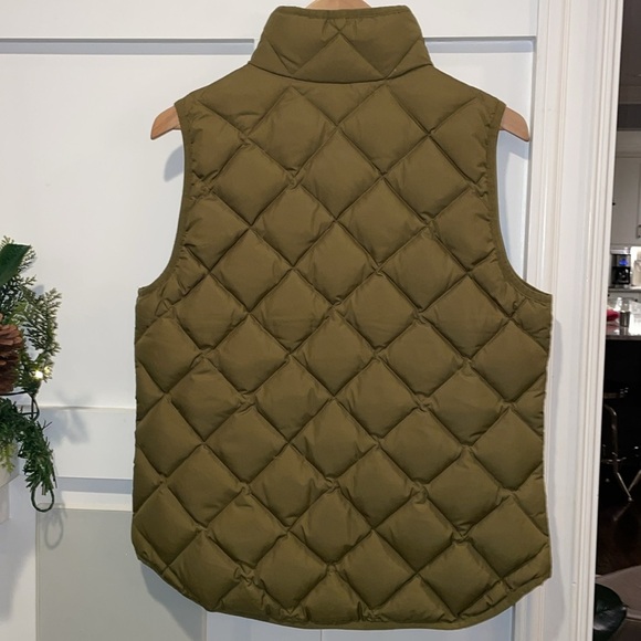 J. Crew Olive Green Irish Moss Excursion Quilted Down Vest. - Picture 5 of 8